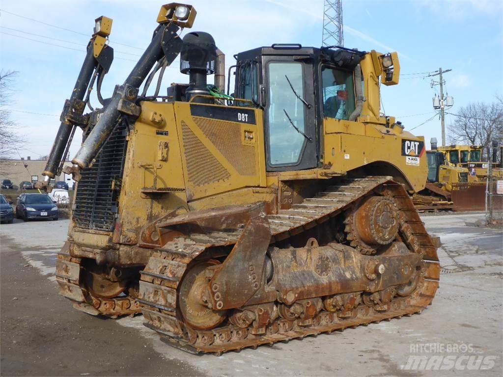CAT D8T WH بلدوزرات مجنزرة