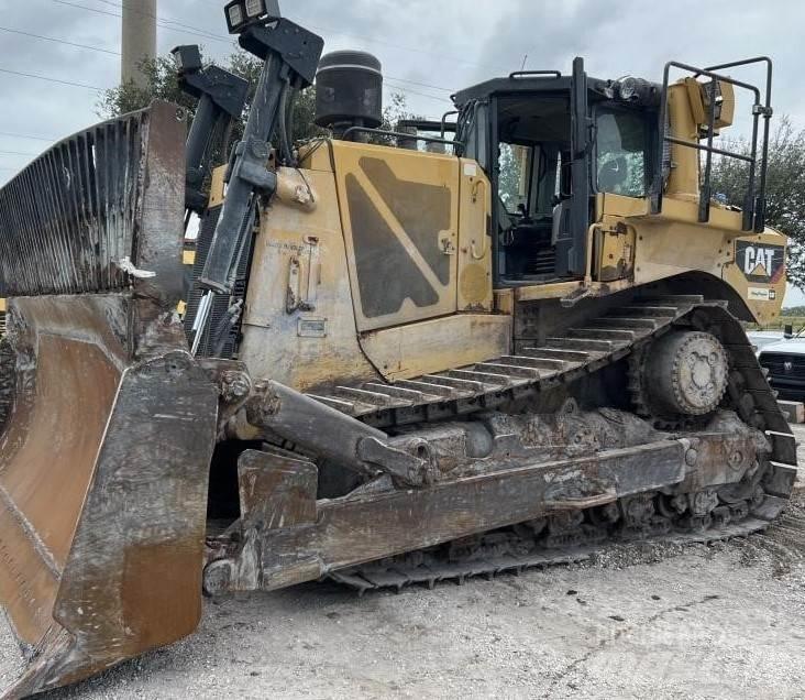 CAT D8T WH بلدوزرات مجنزرة