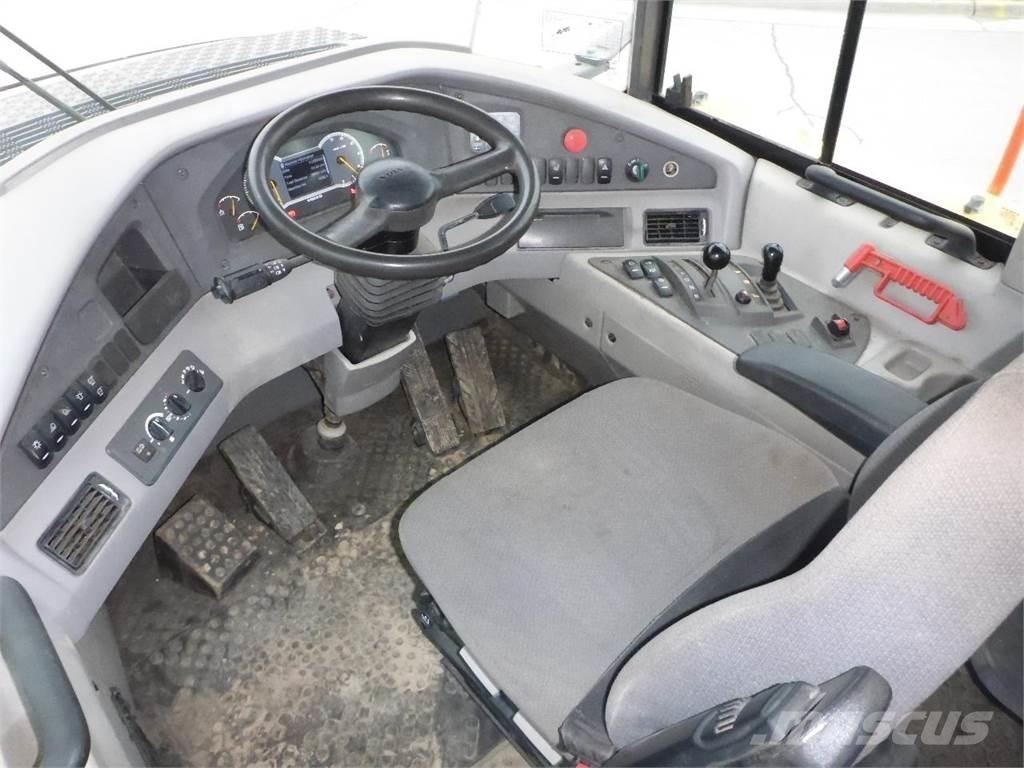 Volvo A25 ساحبات مفصلية