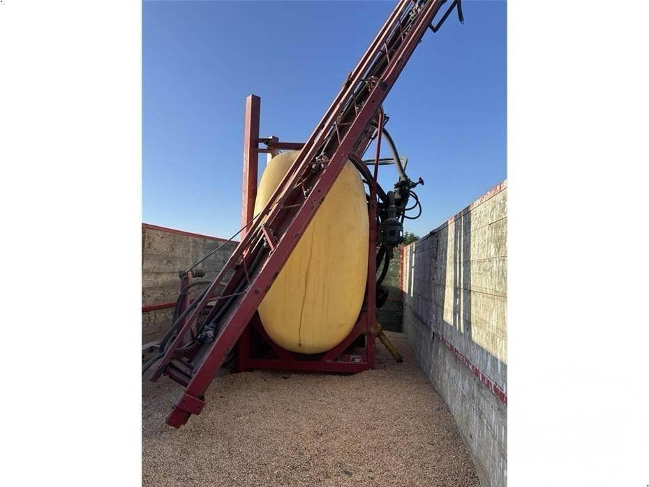 Hardi 1000 ltr., 12 m. ماكينات زراعية أخرى