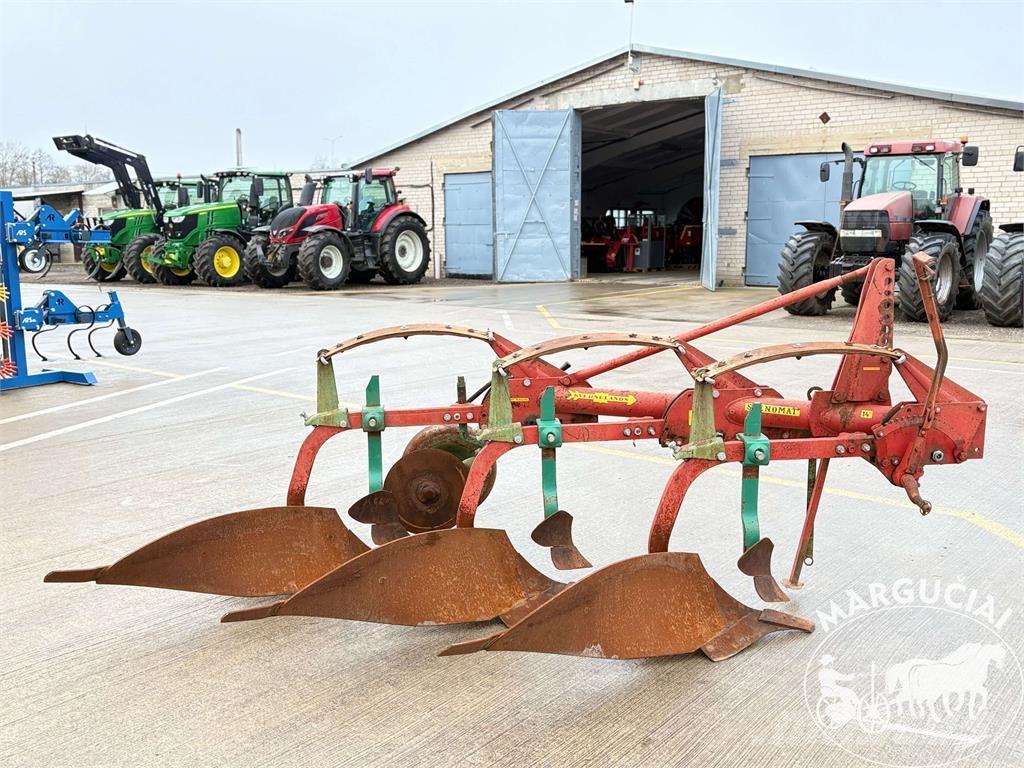 Kverneland 3 korpusų ماكينات زراعية أخرى