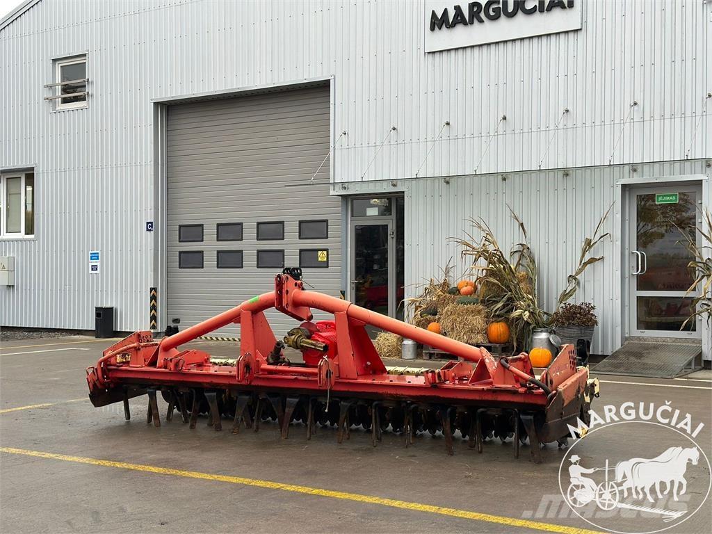 Pöttinger 4 m ماكينات زراعية أخرى