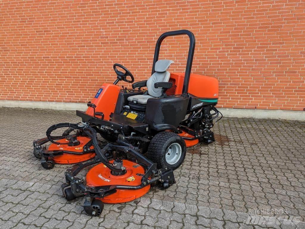 Jacobsen AR-3 ركوب الحشائش
