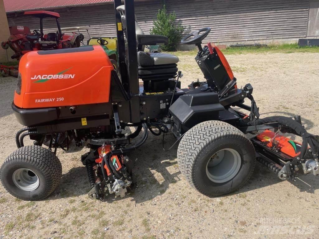 Jacobsen FAIRWAY 250 ركوب الحشائش