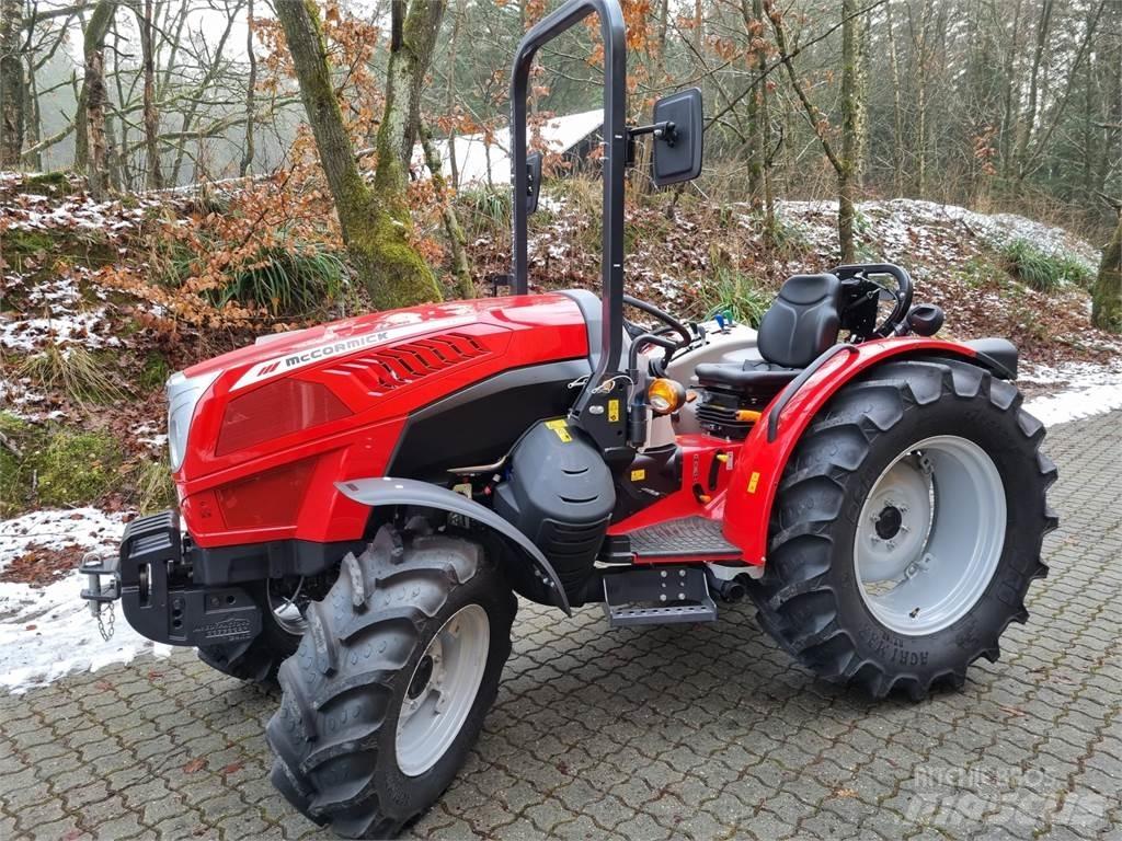McCormick X2.055 الجرارات