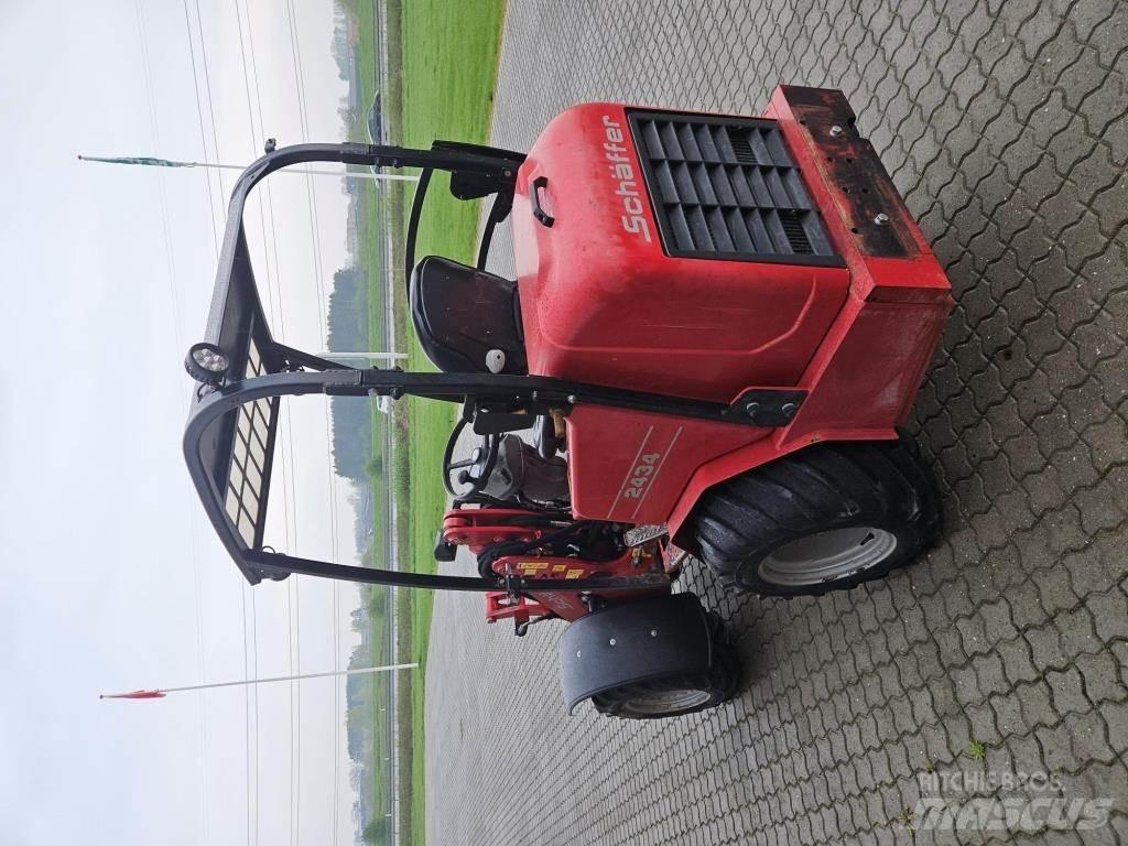 Schäffer 2434 لوادر صغيرة