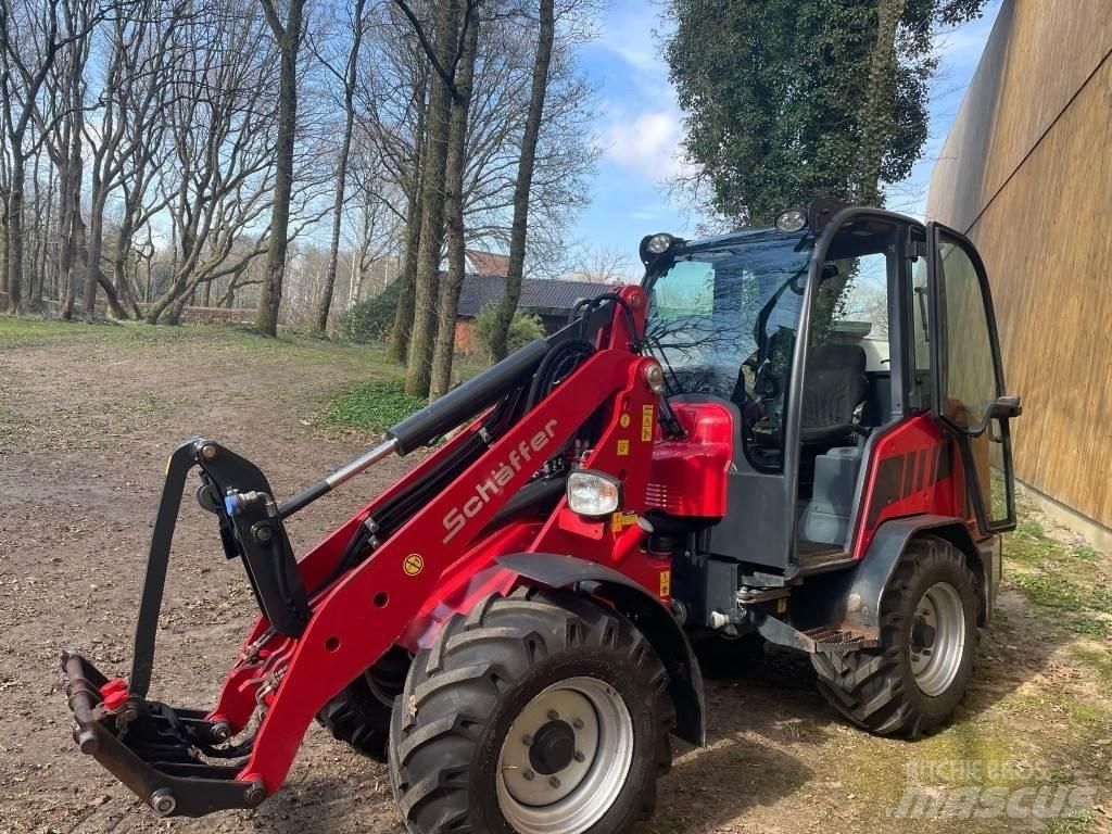 Schäffer 4670 لوادر صغيرة