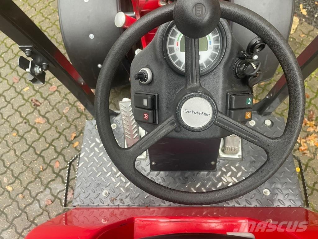 Schäffer Nordic 40+ لوادر صغيرة