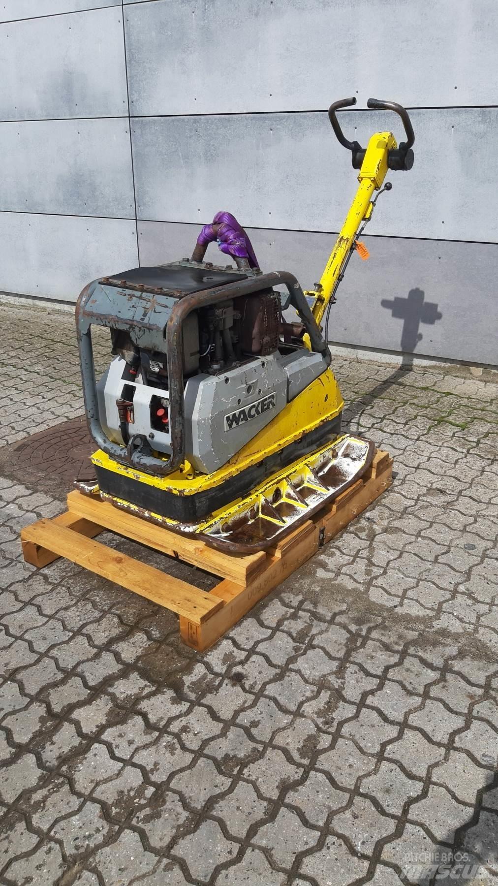 Wacker 40/45 h ضاغطات التربة