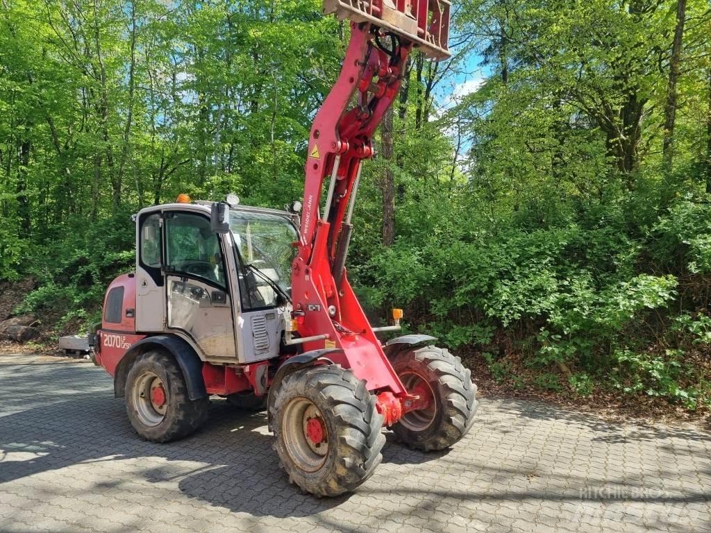 Weidemann 2070 CX50 لوادر صغيرة