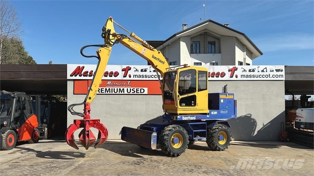 Bertani S3A 4x4 حفارات بعجل