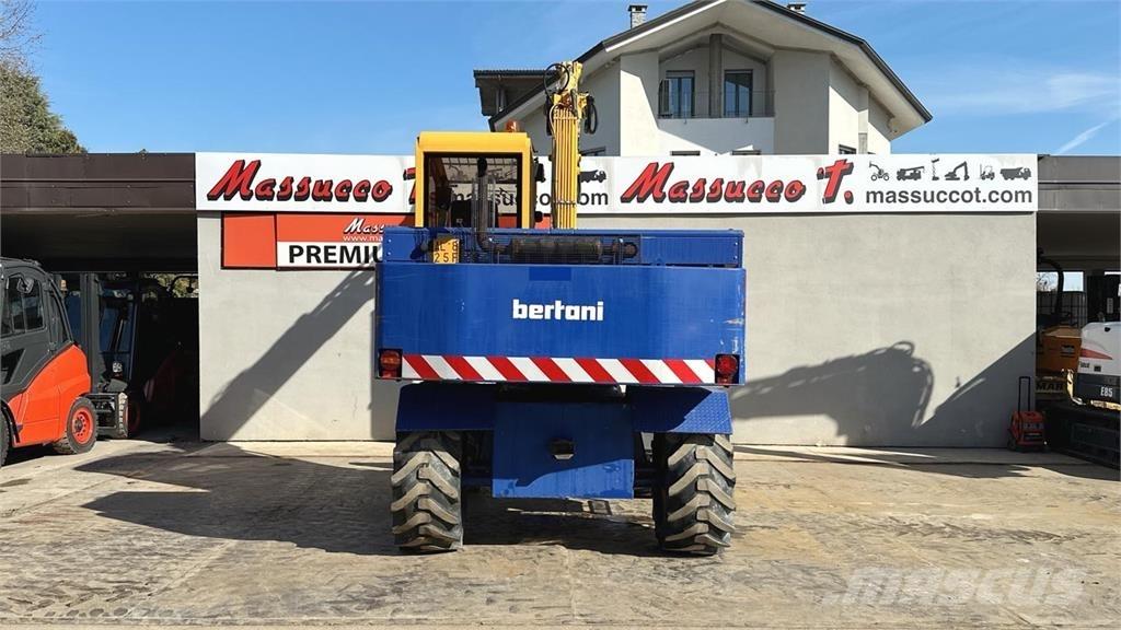 Bertani S3A 4x4 حفارات بعجل