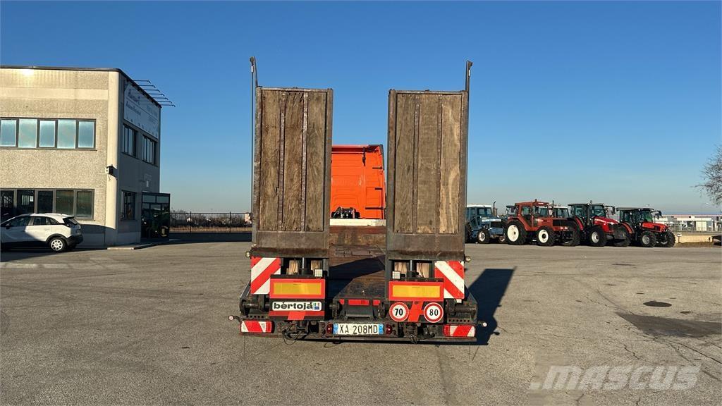 Bertoja R2012 أنواع أخرى من أنصاف المقطورات