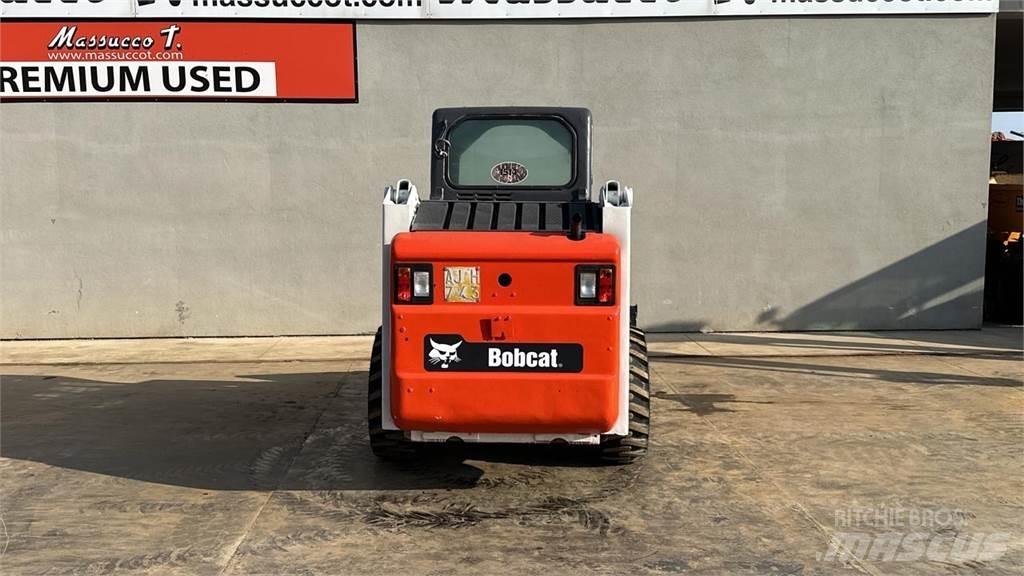 Bobcat S130 لوادر انزلاقية التوجيه