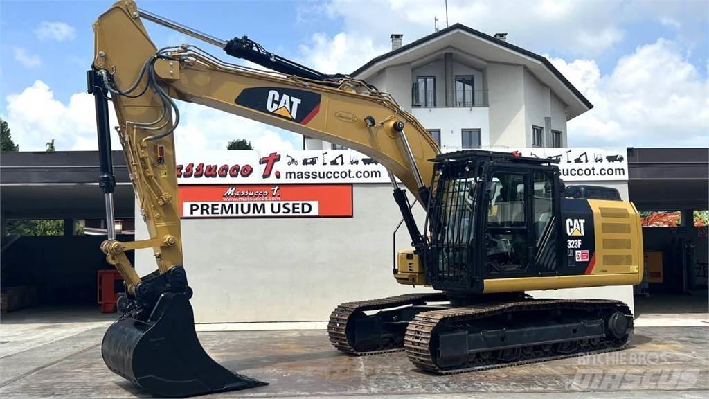 CAT 323 FLN حفارات زحافة