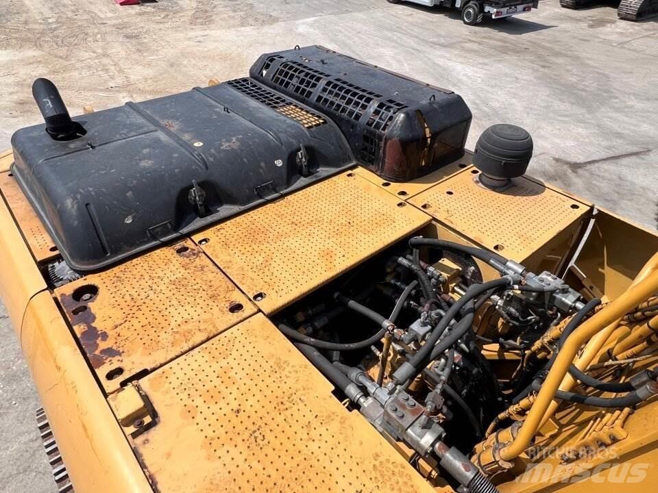 CAT 330D UHD حفارات زحافة
