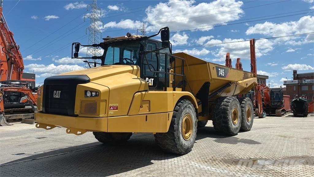 CAT 745C 6X6 عربات نقل قلابة للمواقع