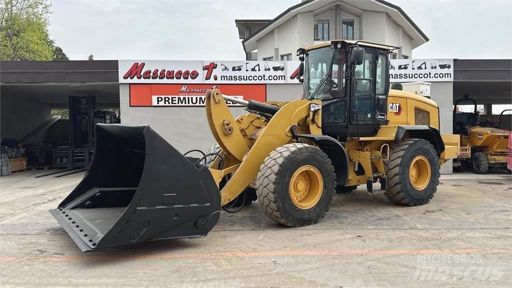 CAT 938K لوادر بعجل