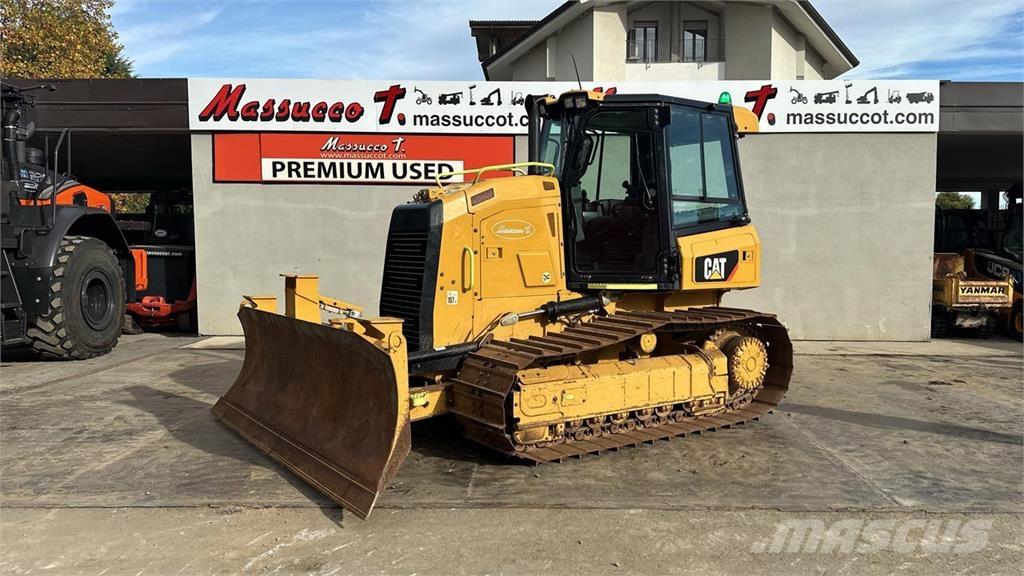 CAT D4K2 LGP بلدوزرات مجنزرة