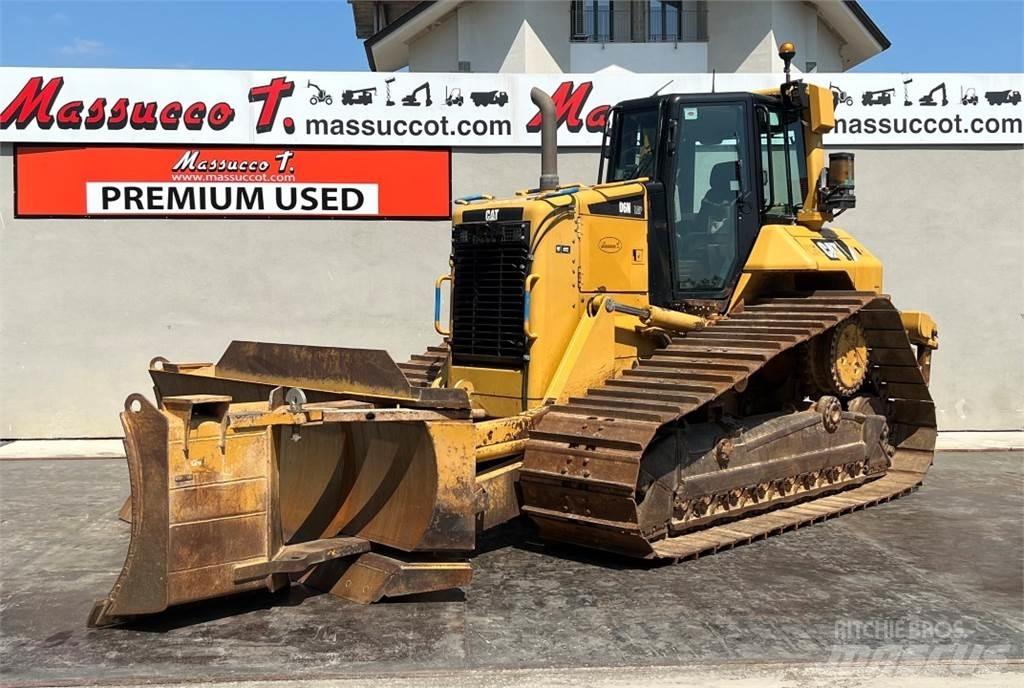 CAT D6N LGP بلدوزرات مجنزرة