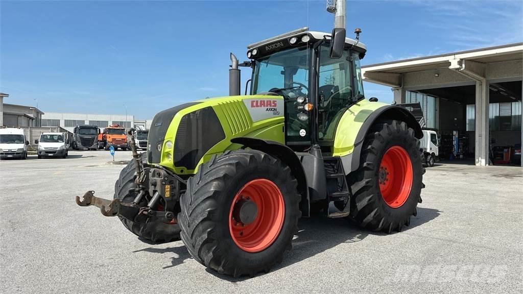 CLAAS AXION 810 4X4 حراثات ونصول الجليد