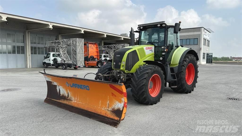 CLAAS Axion 810 4x4 حراثات ونصول الجليد