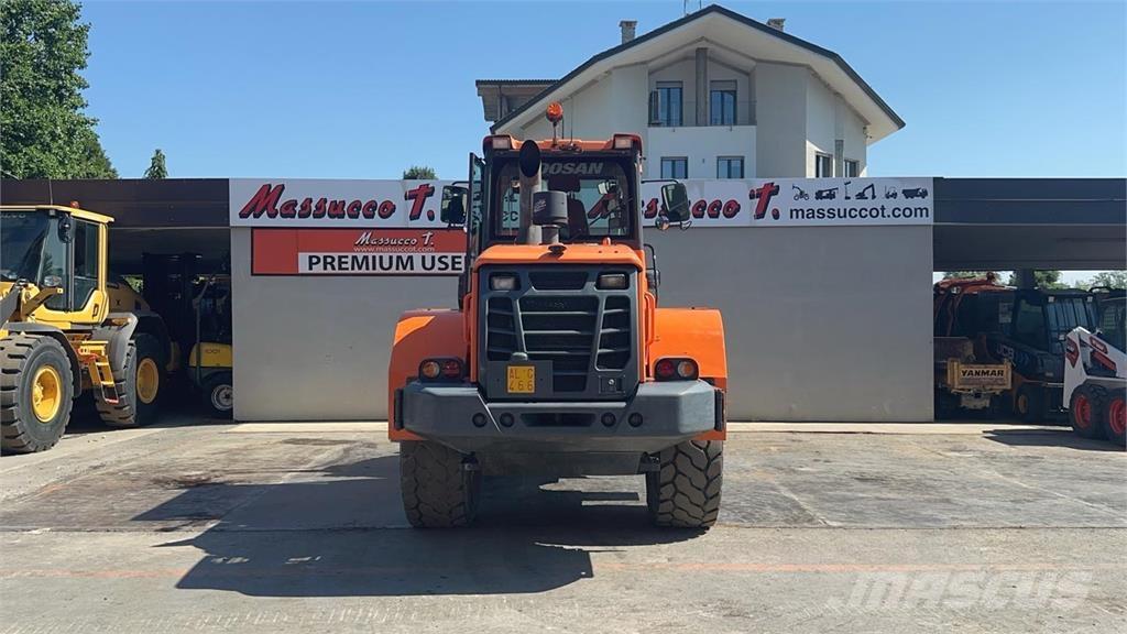 Doosan DL250-5 لوادر بعجل