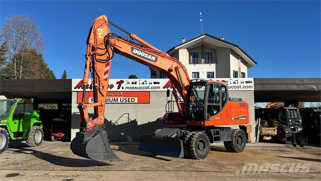 Doosan DX190W حفارات بعجل