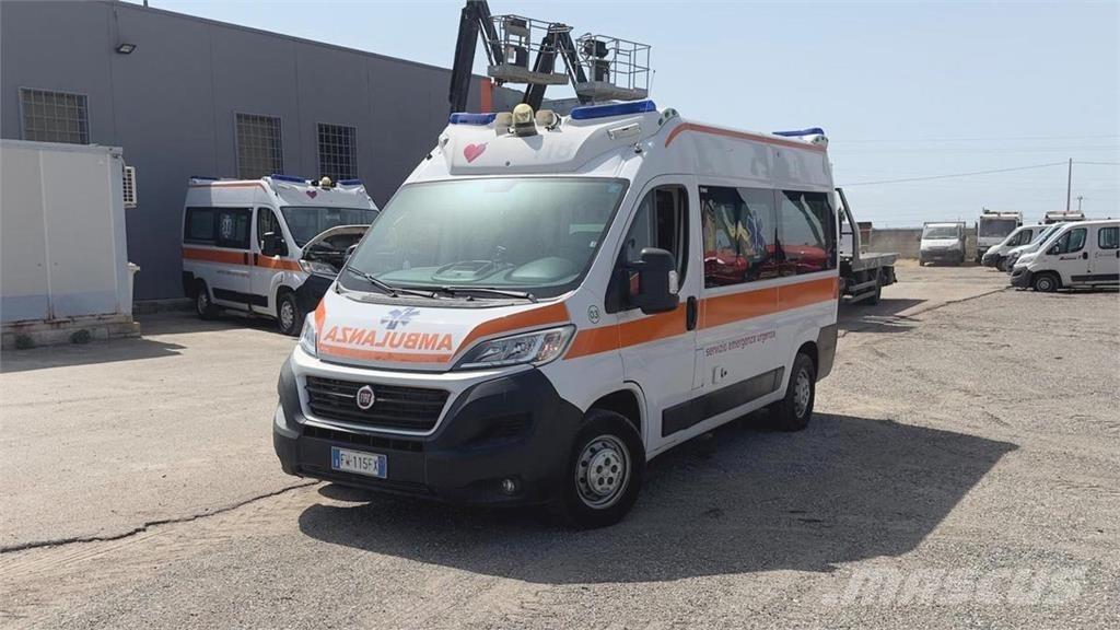 Fiat DUCATO AMBULANZA شاحنات أخرى