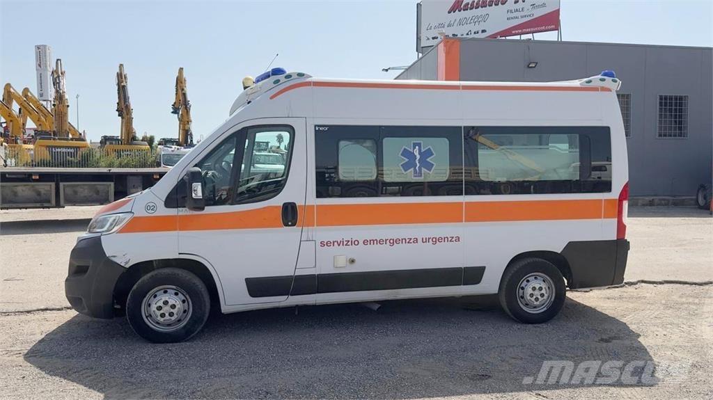 Fiat DUCATO AMBULANZA شاحنات أخرى