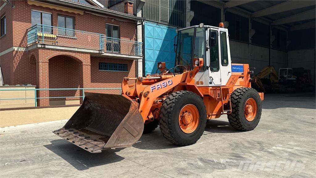 Fiat-Hitachi FR90 4X4 لوادر بعجل