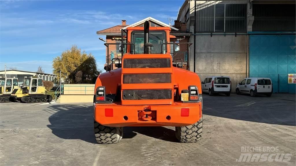 Fiat-Hitachi W190 لوادر بعجل