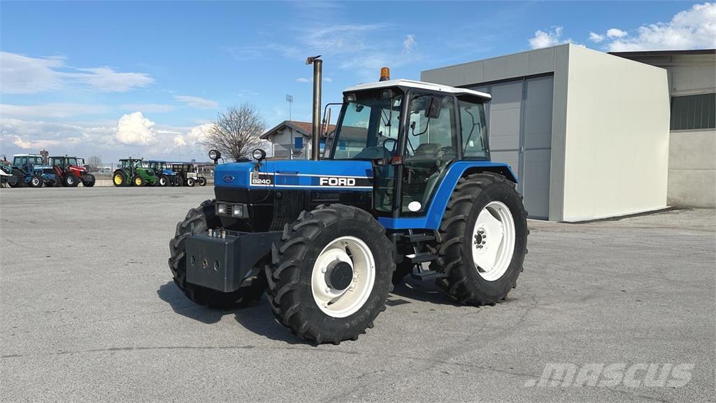 Ford 8240 4x4 حراثات ونصول الجليد