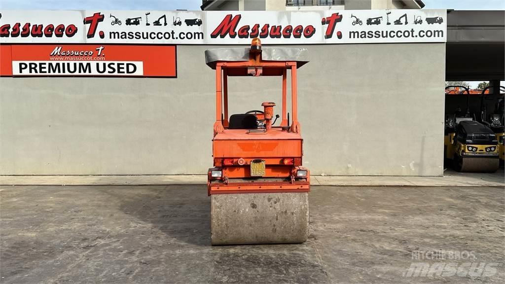 Hamm DV 3.22 ضاغطات التربة
