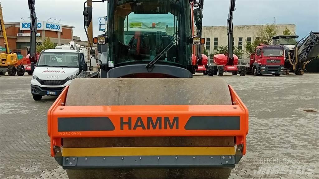 Hamm HC120i ضاغطات التربة