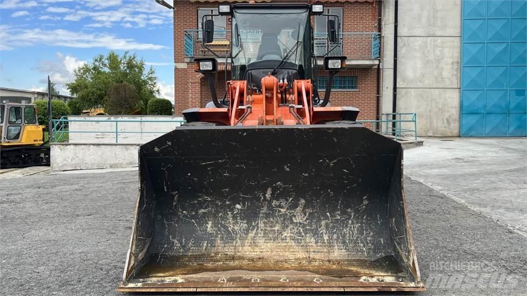 Hitachi ZW140-5B لوادر بعجل