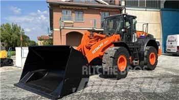Hitachi ZW220-5B لوادر بعجل