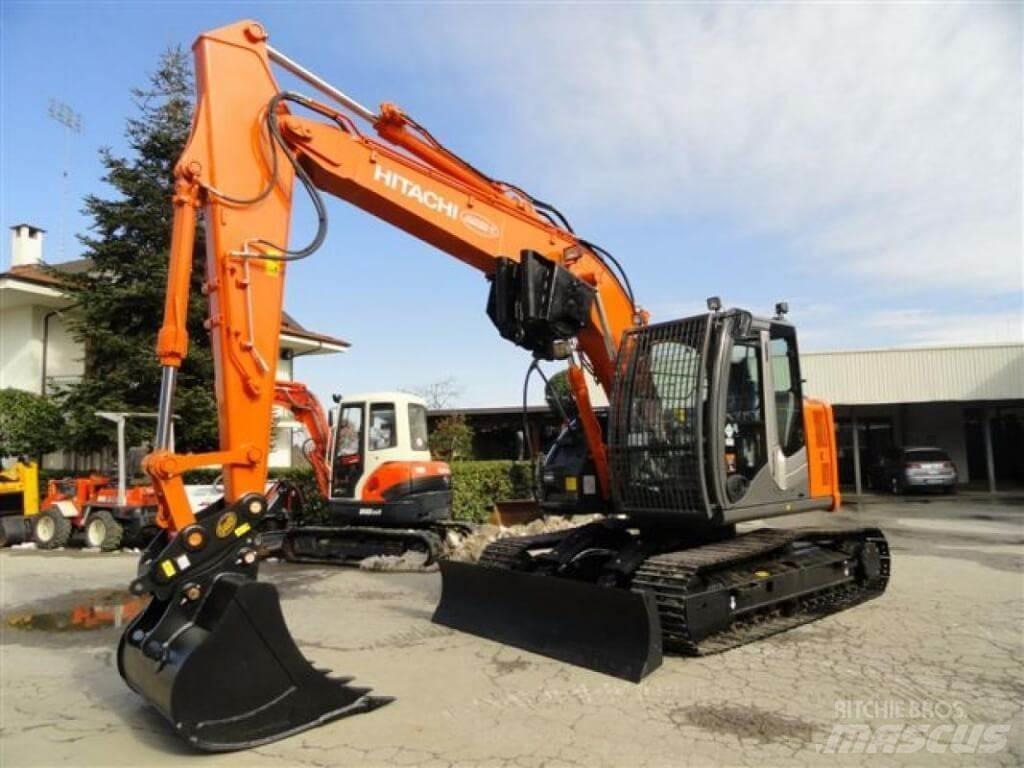 Hitachi ZX135 US-6 حفارات