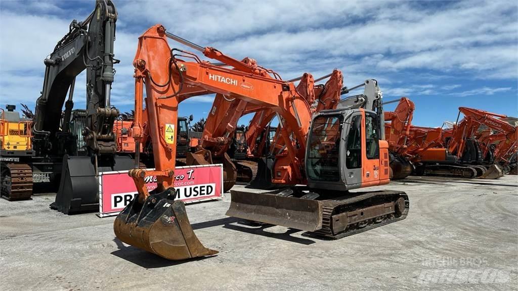 Hitachi ZX135US حفارات وسط 7 طن - 12 طن