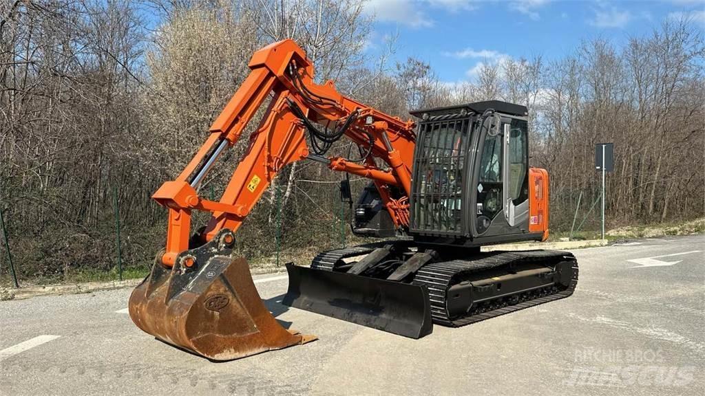 Hitachi ZX135US-3 حفارات وسط 7 طن - 12 طن
