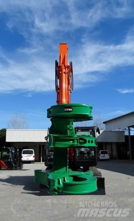 Hitachi ZX135US-6 حفارات