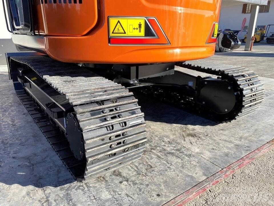 Hitachi ZX135US-7 حفارات وسط 7 طن - 12 طن