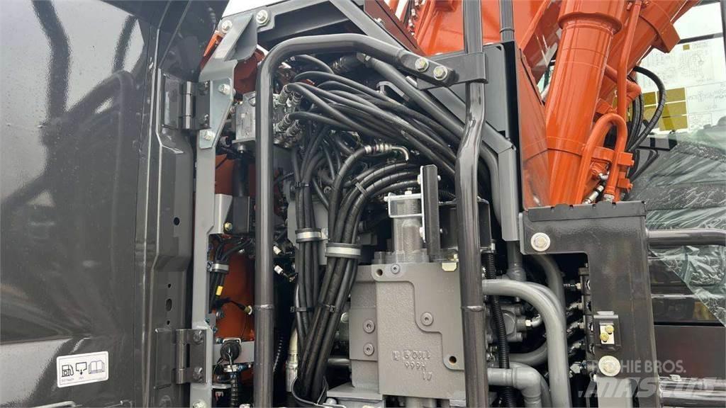 Hitachi ZX175W-7 حفارات بعجل