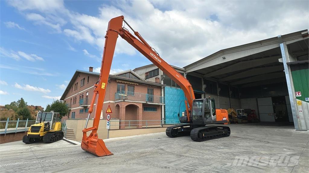 Hitachi ZX210LC-3 SLF حفارات زحافة