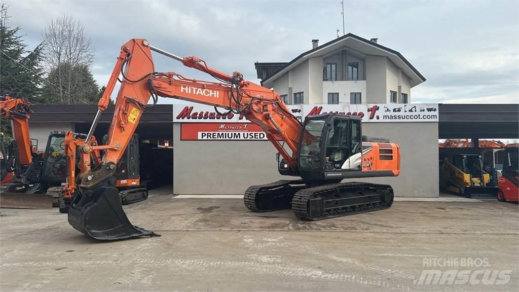 Hitachi ZX210LCN-5B حفارات زحافة