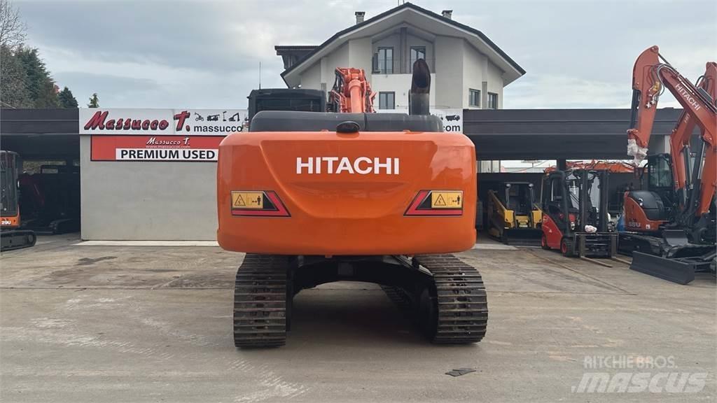 Hitachi ZX210LCN-5B حفارات زحافة