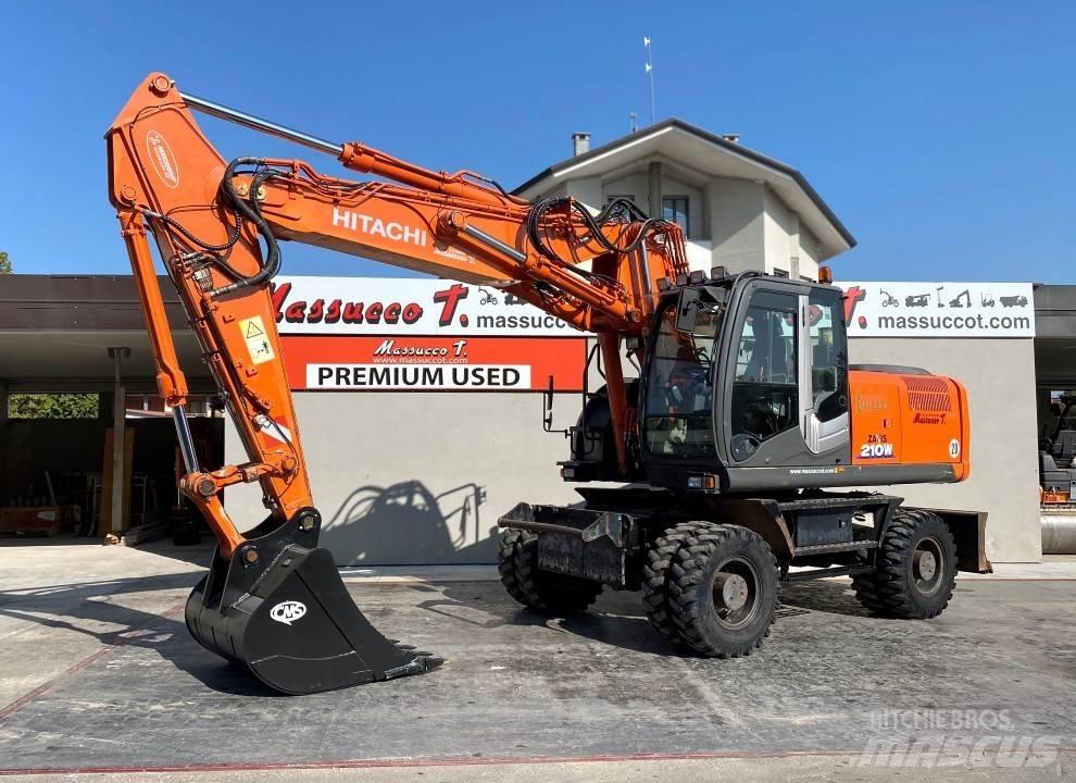 Hitachi ZX210W-3 حفارات بعجل