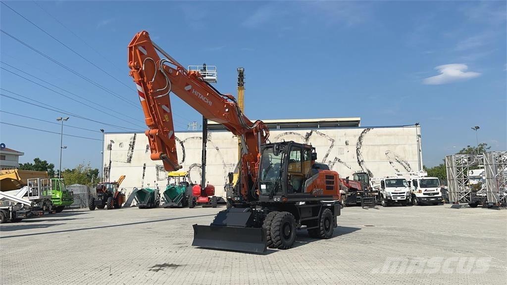 Hitachi ZX220W-7 حفارات بعجل