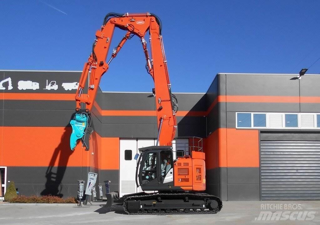 Hitachi ZX225-US6 حفارات زحافة