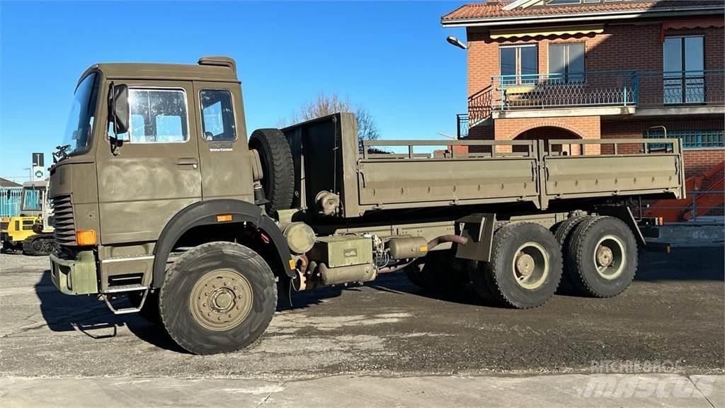 Iveco 260-35 6x4 شاحنات أخرى